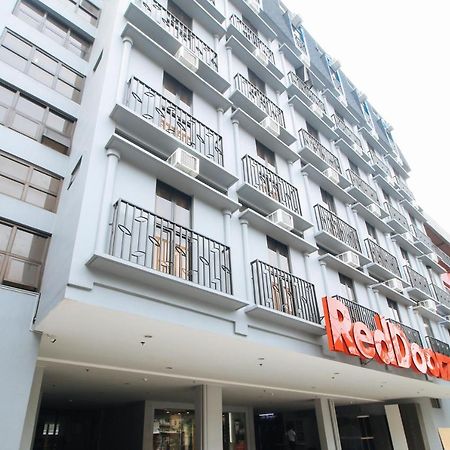 레드도어즈 플러스 앳 자르댕 스위트 과달루페 누에보 호텔 Mandaluyong 외부 사진