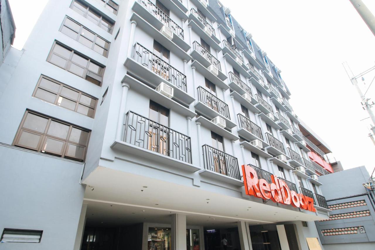 레드도어즈 플러스 앳 자르댕 스위트 과달루페 누에보 호텔 Mandaluyong 외부 사진